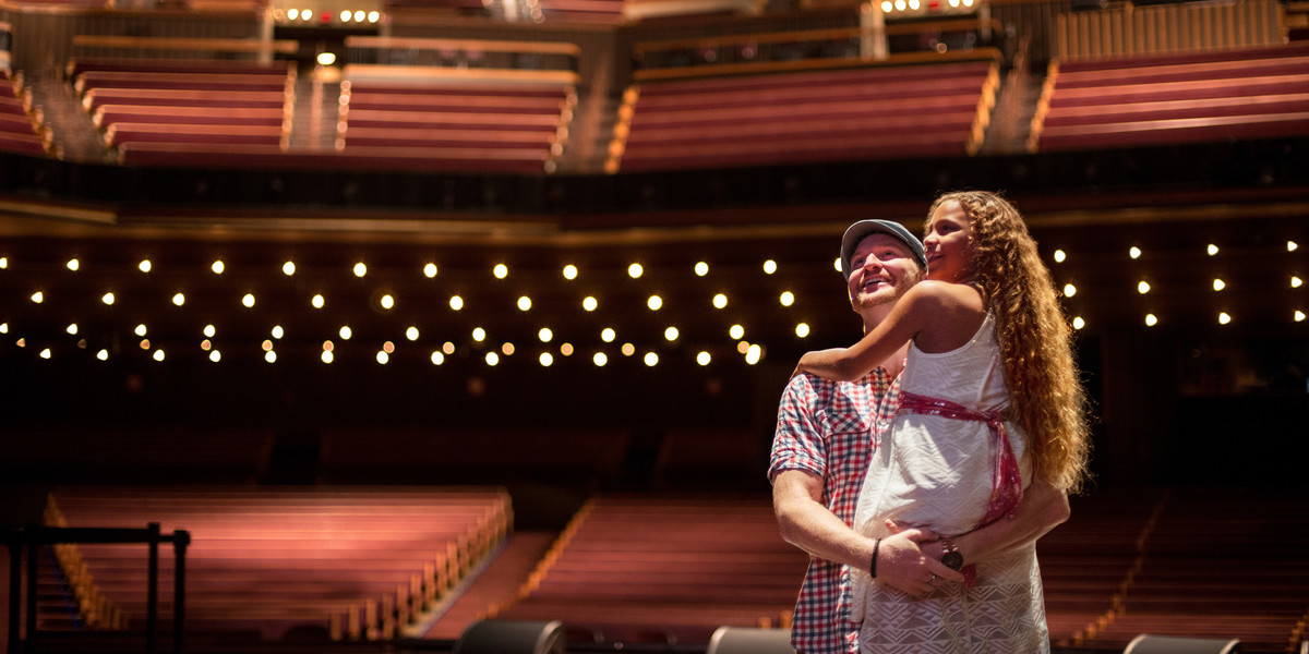 adventures-by-disney-north-america-nashville-long-weekend-hero-01-backstage-at-the-grand-ole-opry