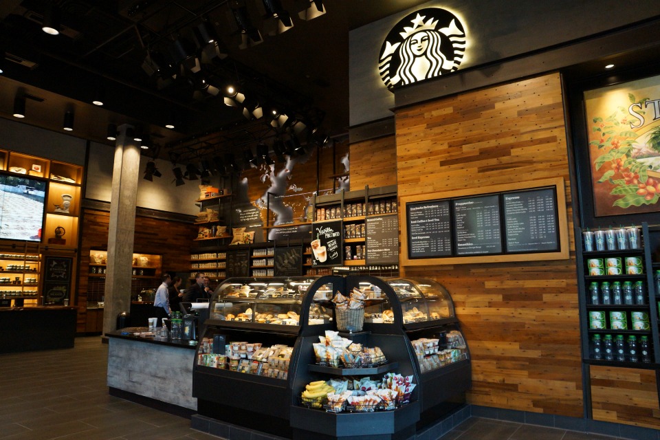 Downtown-Disney-Starbucks-5