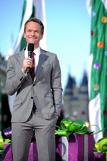 dtnemail-Neil_Patrick_Harris_World_of_Color-61674