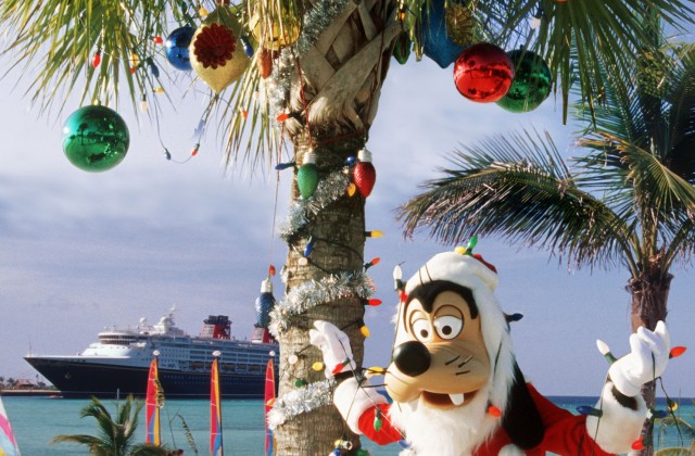 christmas_goofy59128011_d-640x420