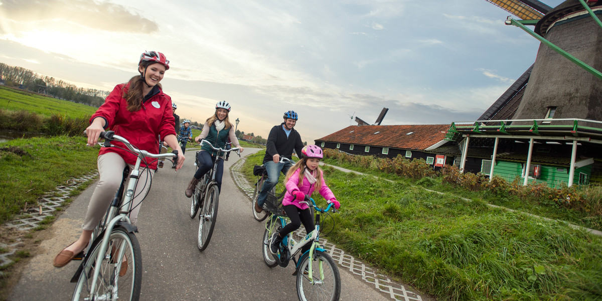 abd-rhine-gallery-06-guided-biking-with-windmills